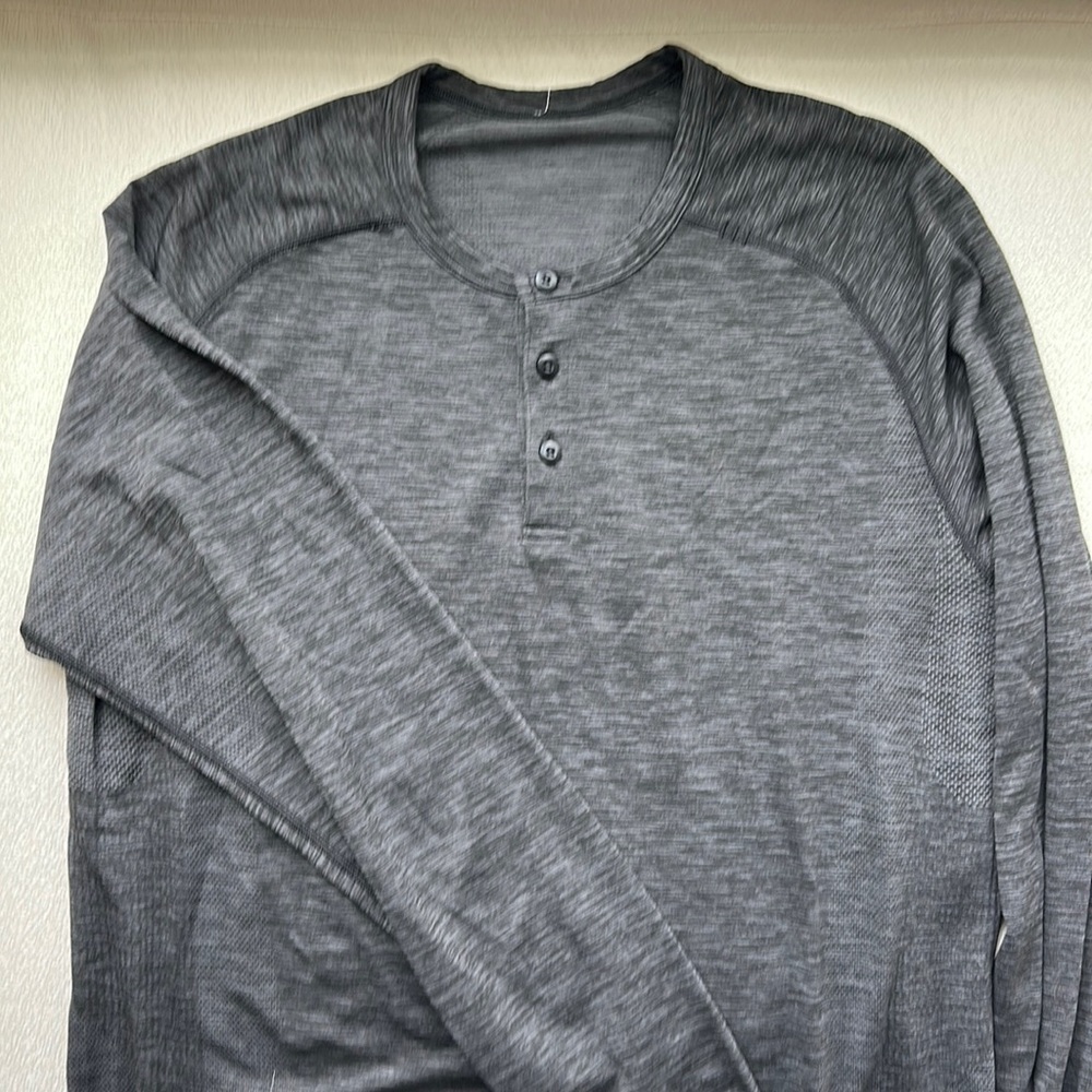 Men’s Lulu Henley
